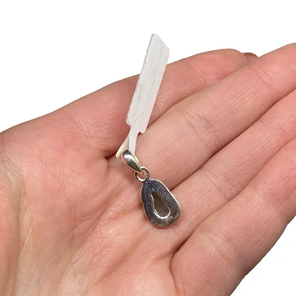 Genuine Moldavite Necklace Pendant Solid 925
Sterling Silver Natural Stone Green - Picture 3 of 4